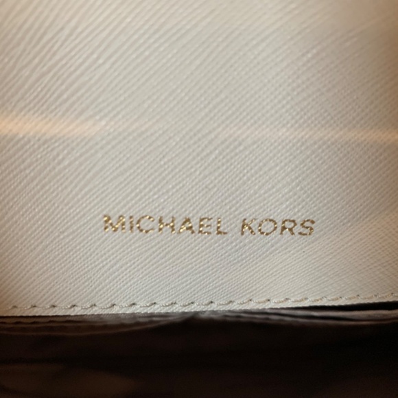 Michael Kors Leather Crossbody Flap Closure Cream/Gold Accents - Picture 10 of 10